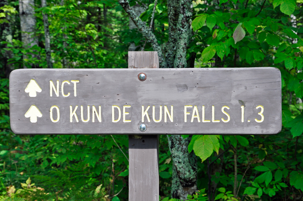 mileage sign to the waterfalls